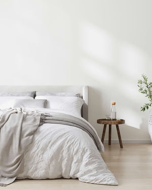 Minimalismus im Schlafzimmer: 8 konkrete Ideen für mehr Ruhe und Schlafqualität